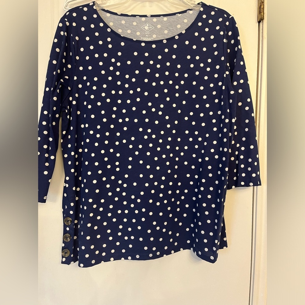 St. John’s Bay Ladies PL 3/4 length Navy blue polka dot shirt.